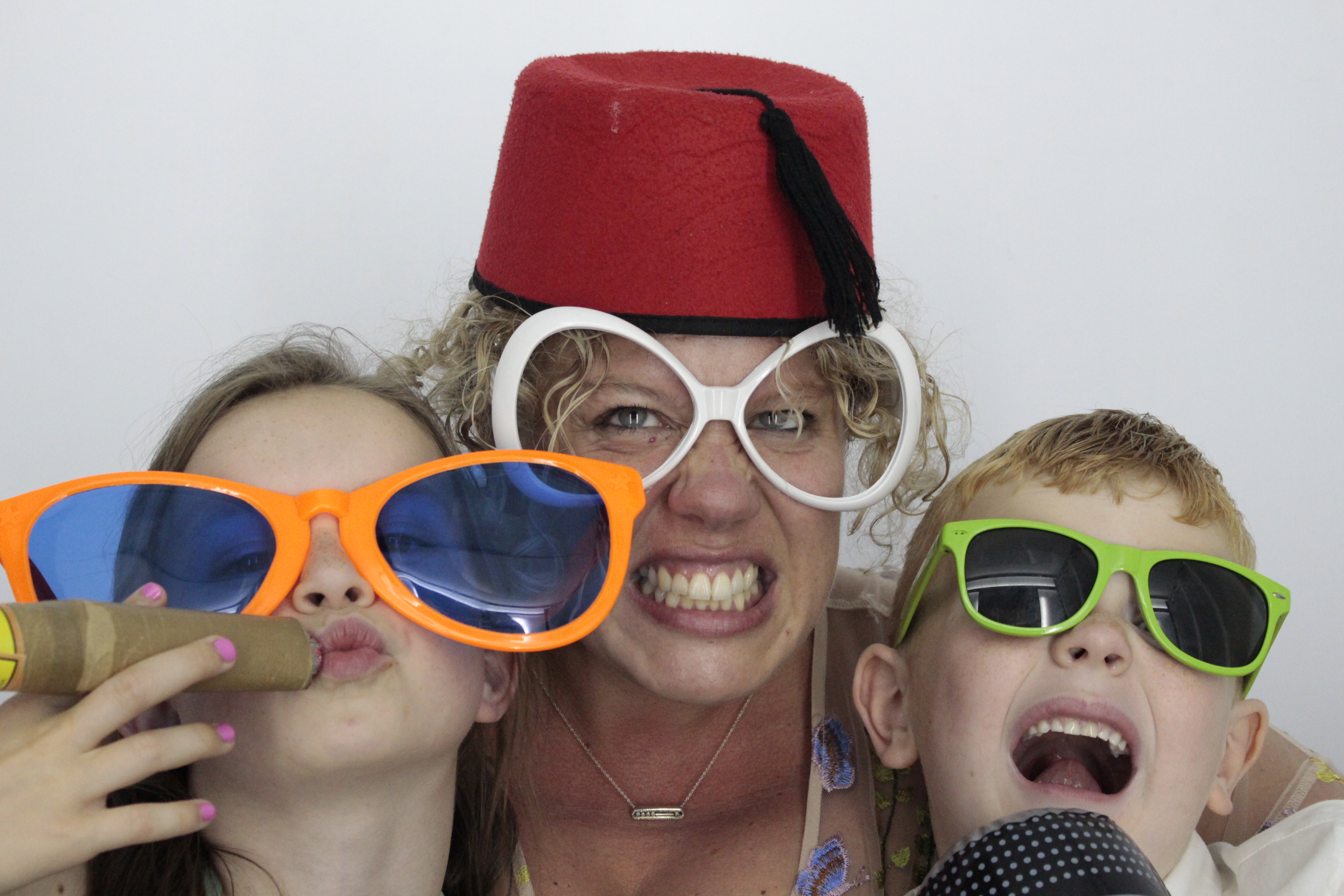 Jon and Sarah’s Wedding | View more photos from the event at gallery.myphotoboothexperience.co.uk/u/MyPhotoBoothExperienceLtd/Jon-and-Sarah’s-Wedding